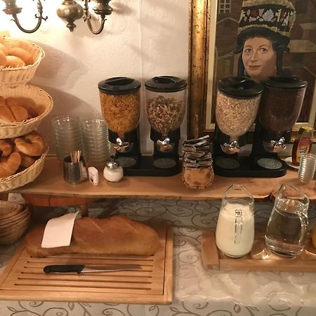 Petit Helvetia Budget Hotel Zermatt Zewnętrze zdjęcie