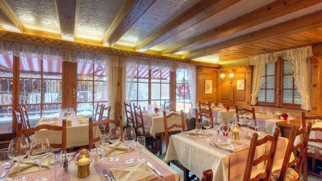 Petit Helvetia Budget Hotel Zermatt Zewnętrze zdjęcie