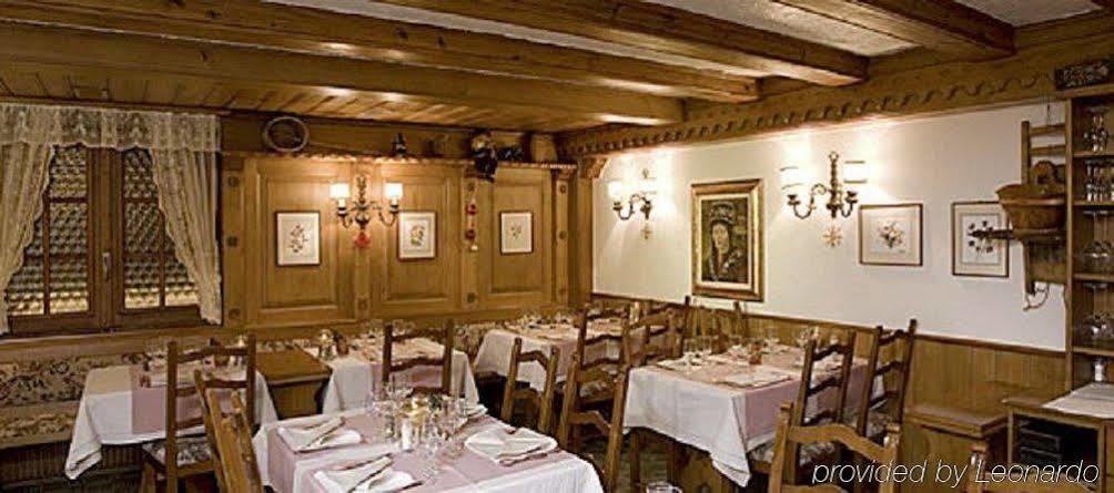 Petit Helvetia Budget Hotel Zermatt Restauracja zdjęcie