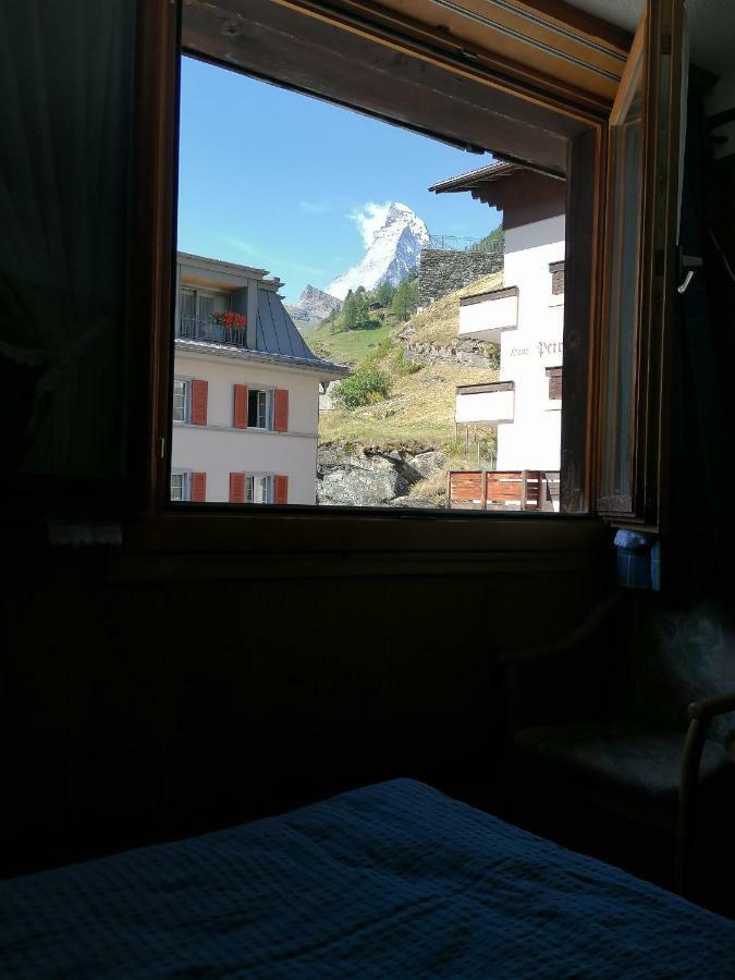 Petit Helvetia Budget Hotel Zermatt Zewnętrze zdjęcie