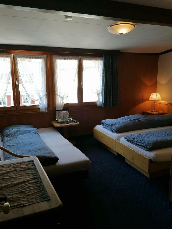Petit Helvetia Budget Hotel Zermatt Zewnętrze zdjęcie