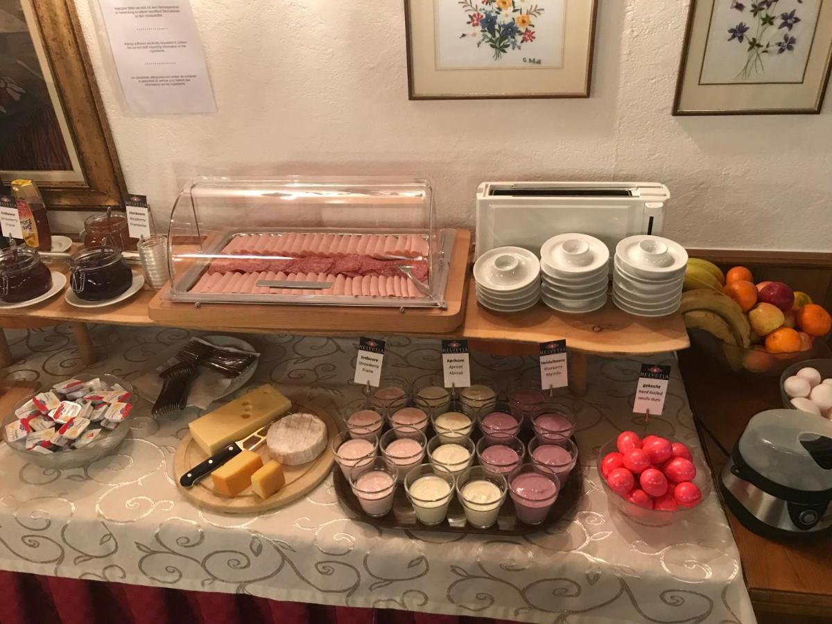 Petit Helvetia Budget Hotel Zermatt Zewnętrze zdjęcie